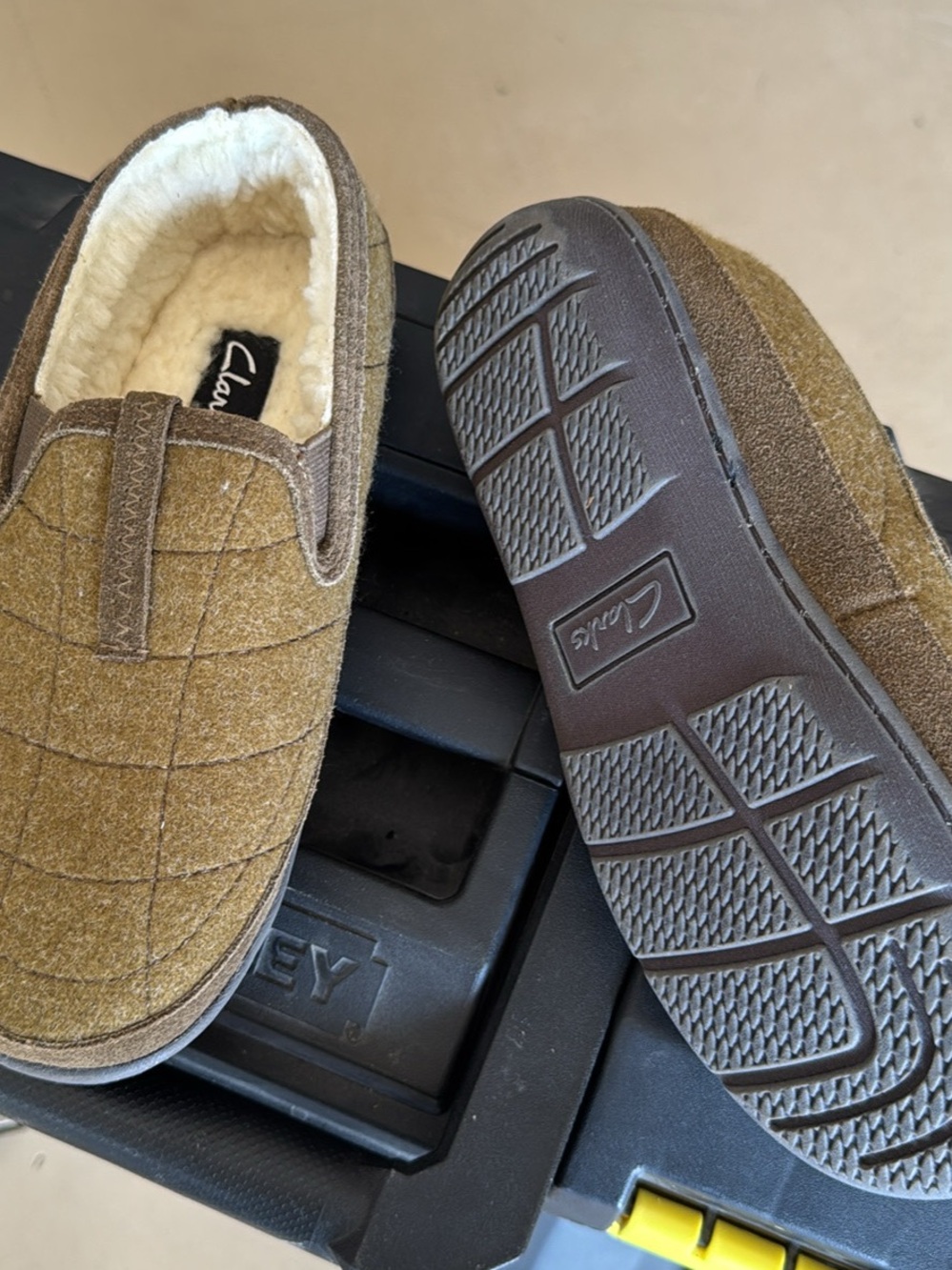 Clarks Quilted Slip-On Shearling-Lined Slippers - Tan - Picture 3 of 4